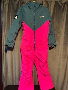 Oneskee Size 1 Extra Small Women’s Snowsuit